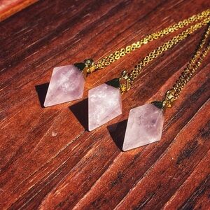 Diamond-Cut Rose Quartz Necklace​